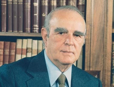 To νέο βίντεο των ΑΝΕΛ για την Μακέδονία στο οποίο «πρωταγωνιστεί» ο Κ.Καραμανλής ο Πρεσβύτερος